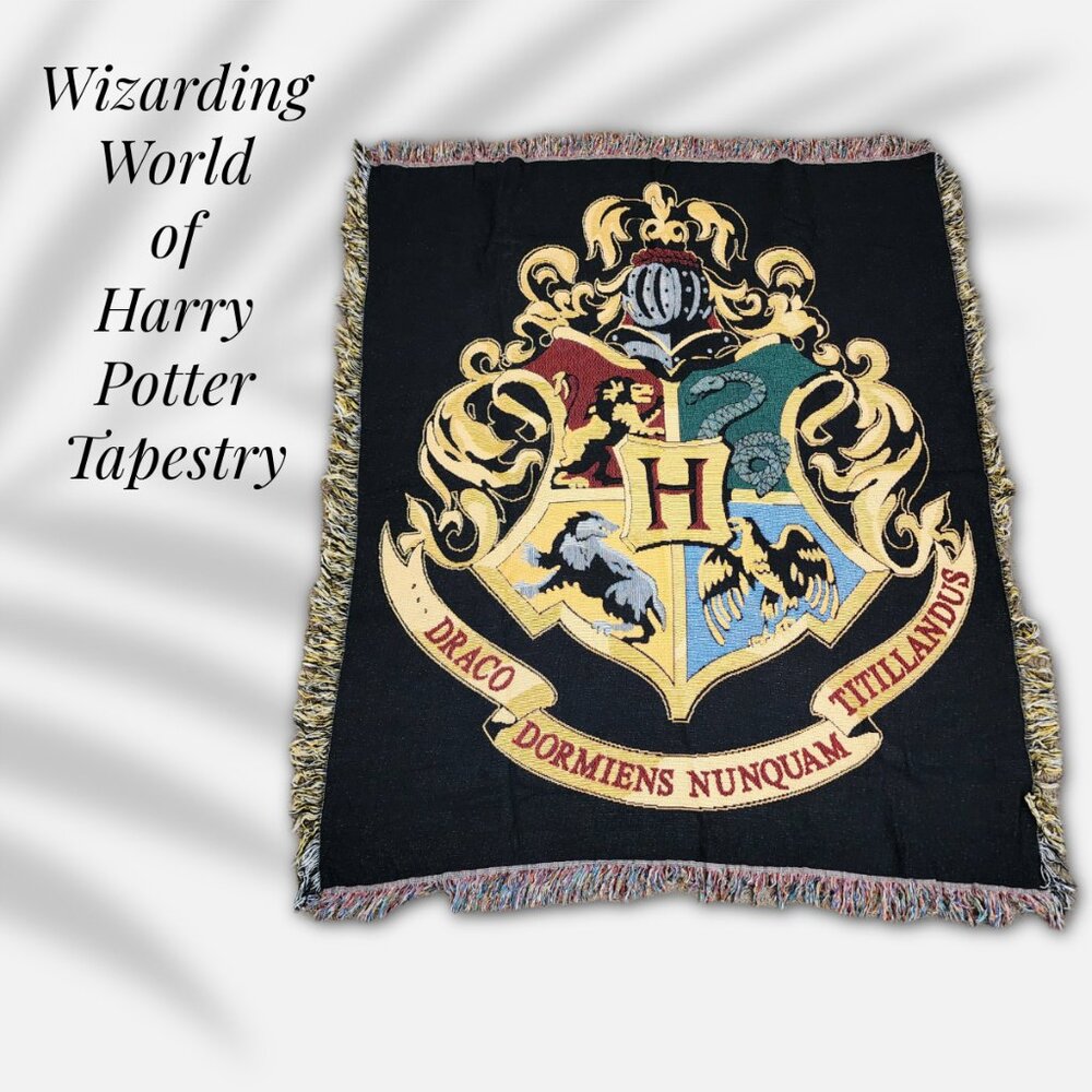 Harry Potter Tapestry - Hogwarts Crest